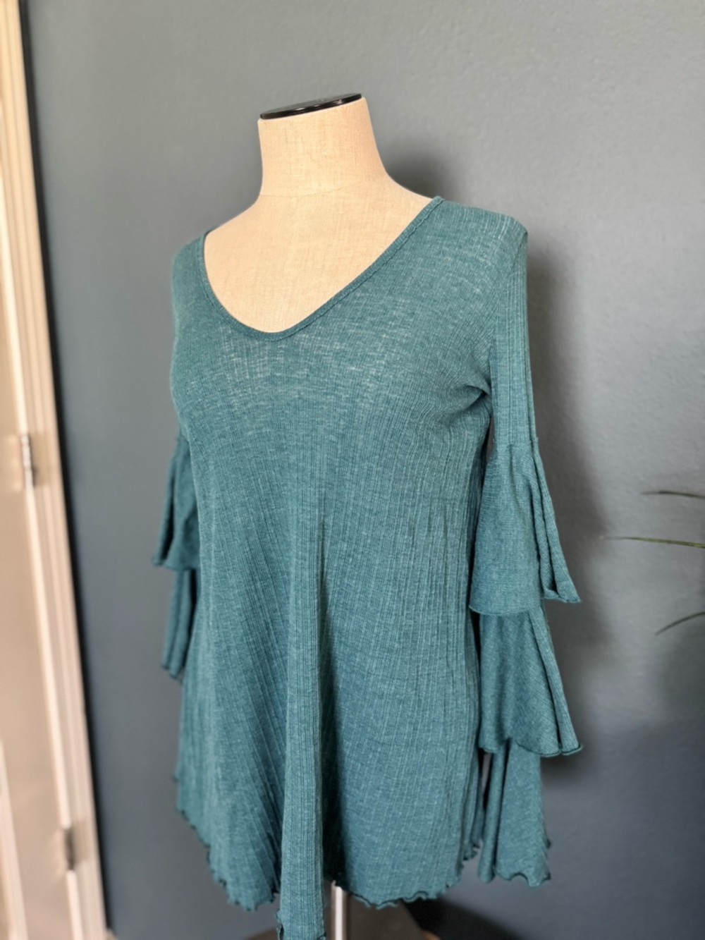 Women’s Teal V-Neck Tiered Sleeve Top